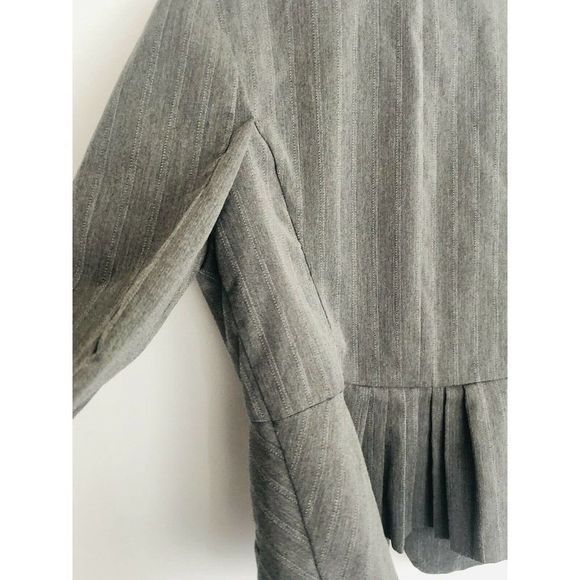 Blazer Size L Gray Pinstriped Long Sleeve 1 Button in Front - Picture 9 of 11